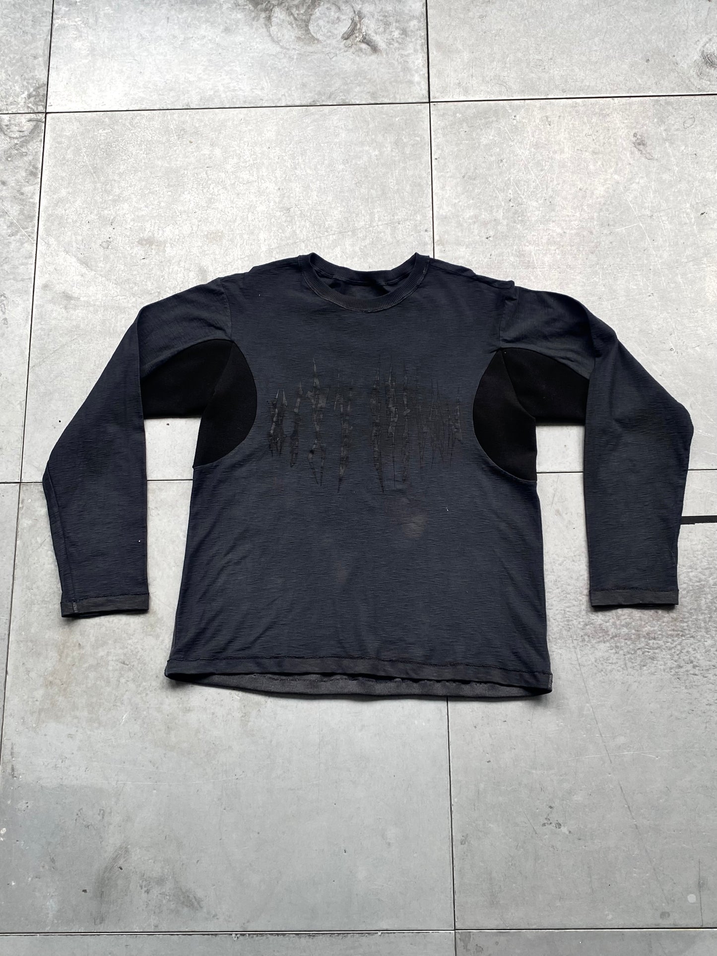 HIEROGLYPH SCRIPT LONGSLEEVE