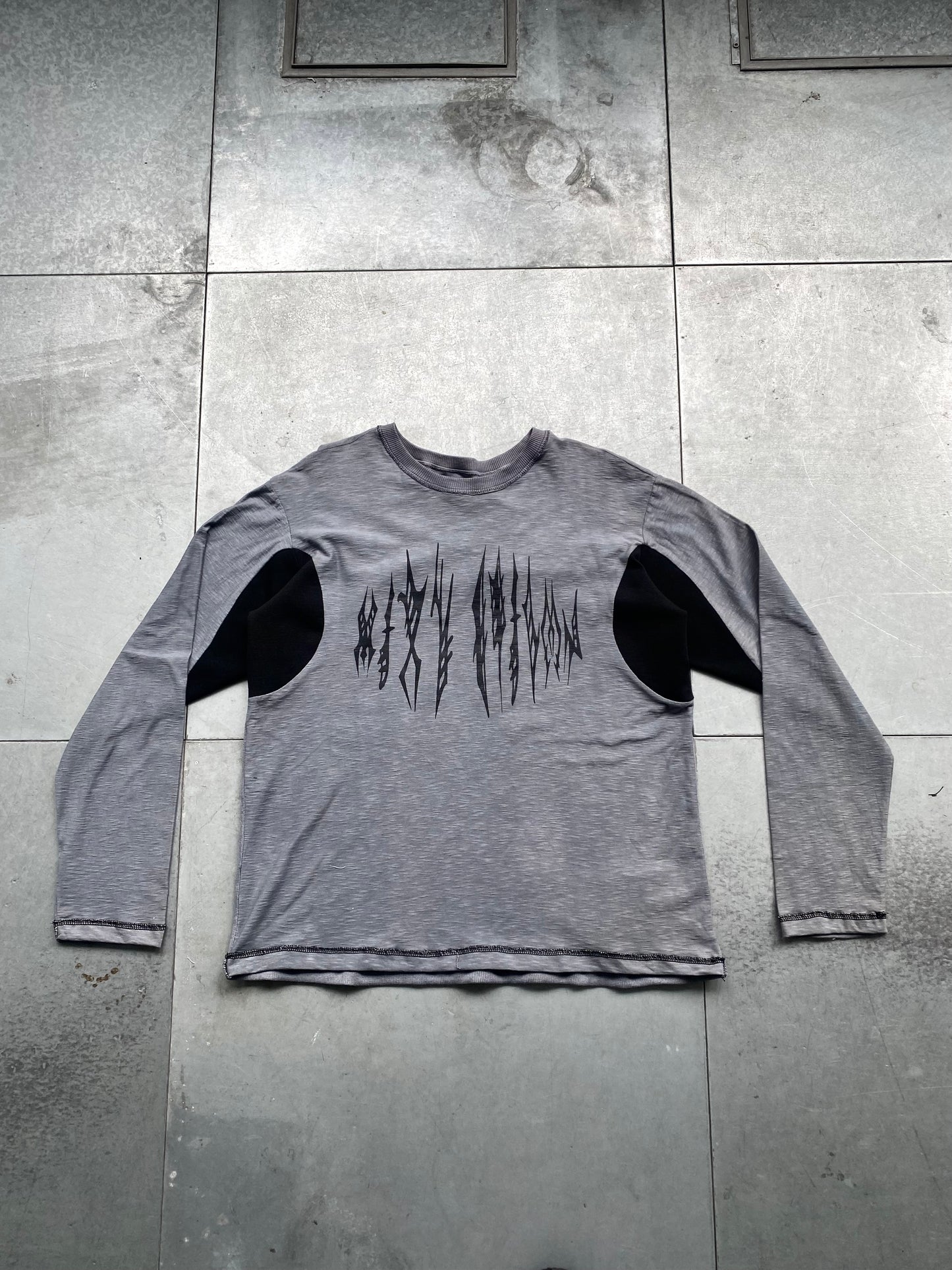 HIEROGLYPH SCRIPT LONGSLEEVE